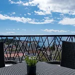 Sea View Diana 公寓 *